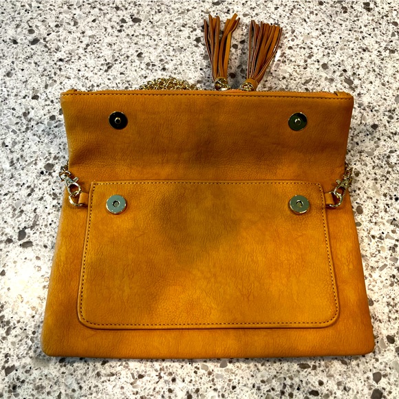 ND Foldover  Clutch with removable Shoulder Chain - Picture 2 of 4